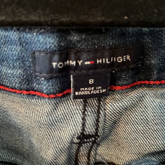 Tommy Hilfiger embroidered denim shorts - Picture 5 of 6